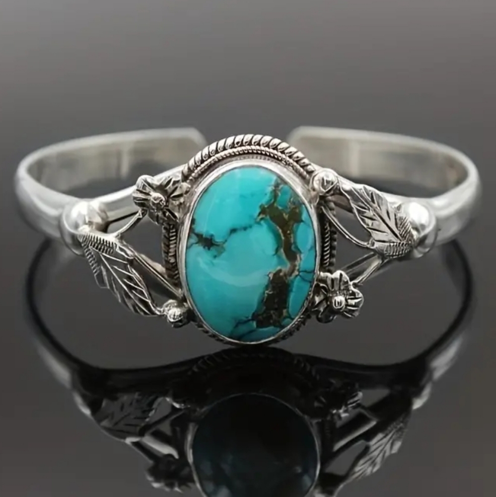 🆕️Adjustable Bohemian Vintage Carved Turquoise Style Bracelet 💎